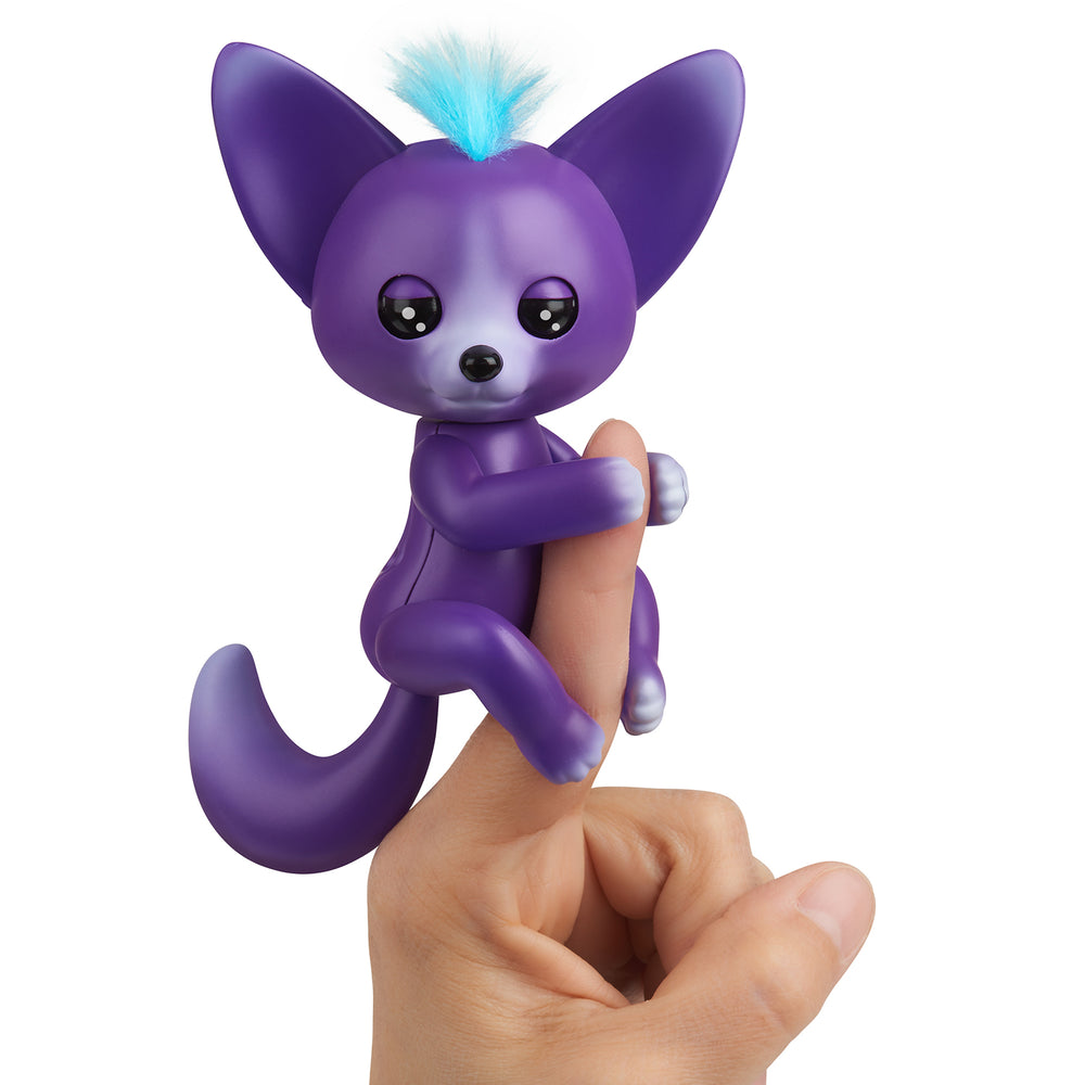 Fingerlings - Interactive Baby Fox - Sarah (Purple & Blue)